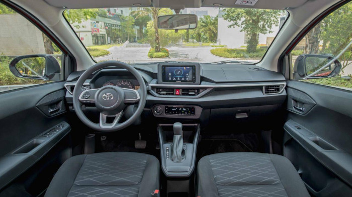 Toyota Wigo tiếp tục giảm giá, chỉ còn từ 350 triệu đồng