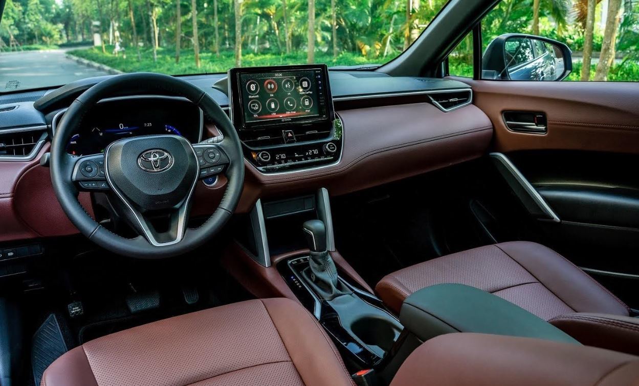 Nội thất Toyota Corolla Cross Hybrid 2023