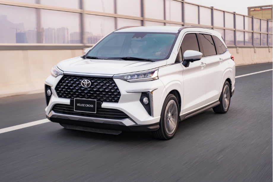 Giá lăn bánh Toyota Veloz Cross 2023 bao nhiêu?