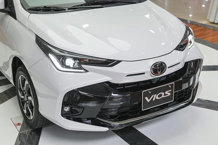 toyota-vios-ngoai-that